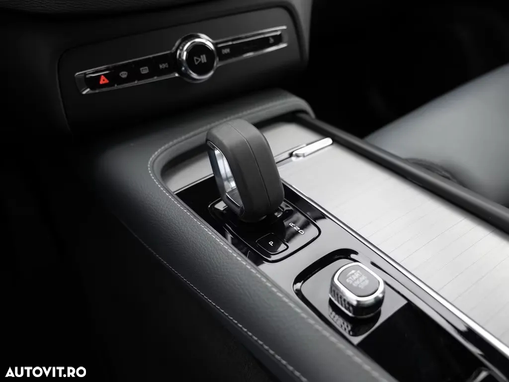 Volvo XC 90 T8 AWD Twin Engine Geartronic Inscription - 12