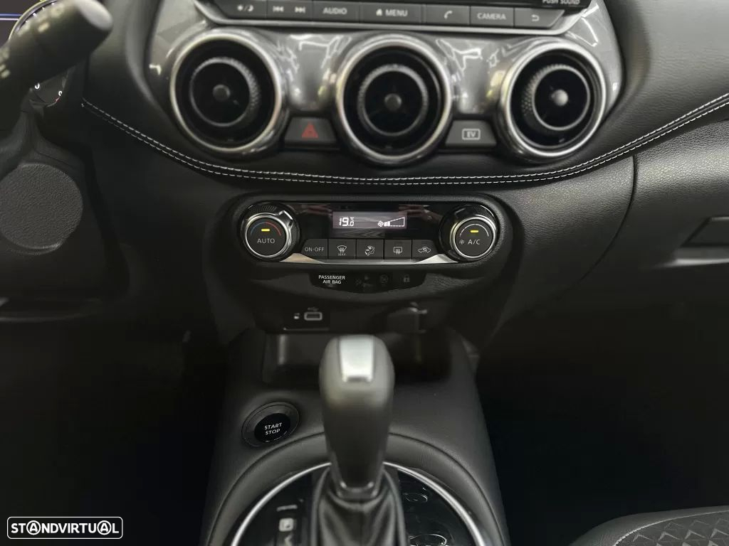 Nissan Juke 1.6 Hybrid N-Connecta - 21