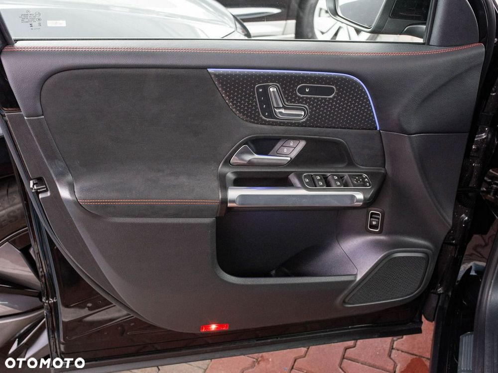 Mercedes-Benz GLB 200 d 4-Matic 8G-DCT - 10
