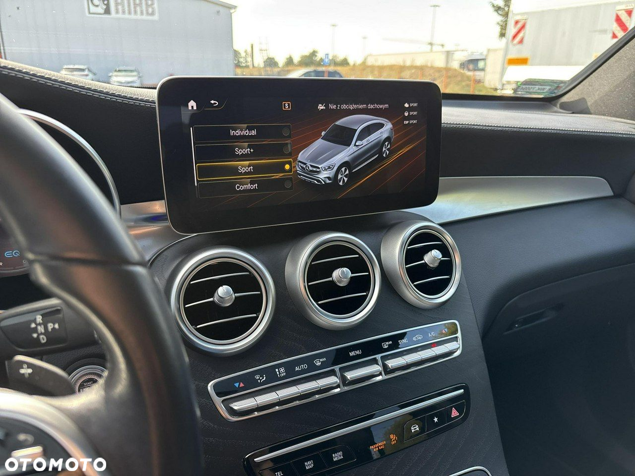Mercedes-Benz GLC - 26