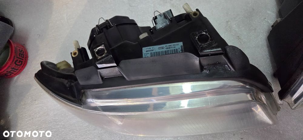 Lampa lampy przód Audi A4 B5 FL - 4