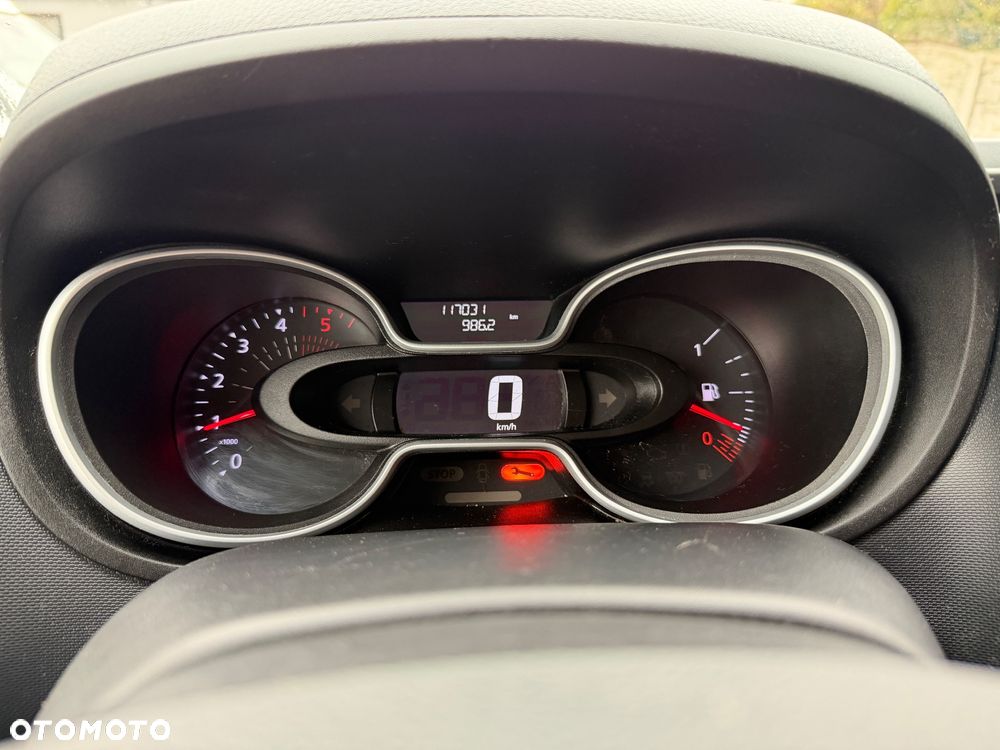 Renault Trafic - 16