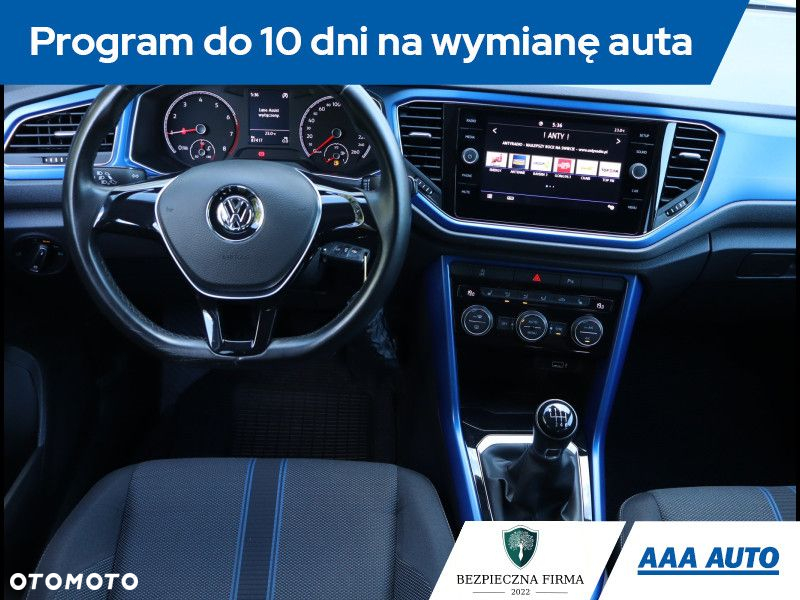 Volkswagen T-Roc - 8