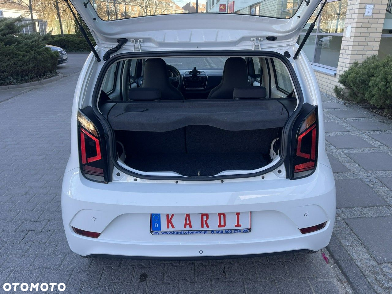 Volkswagen up! - 8