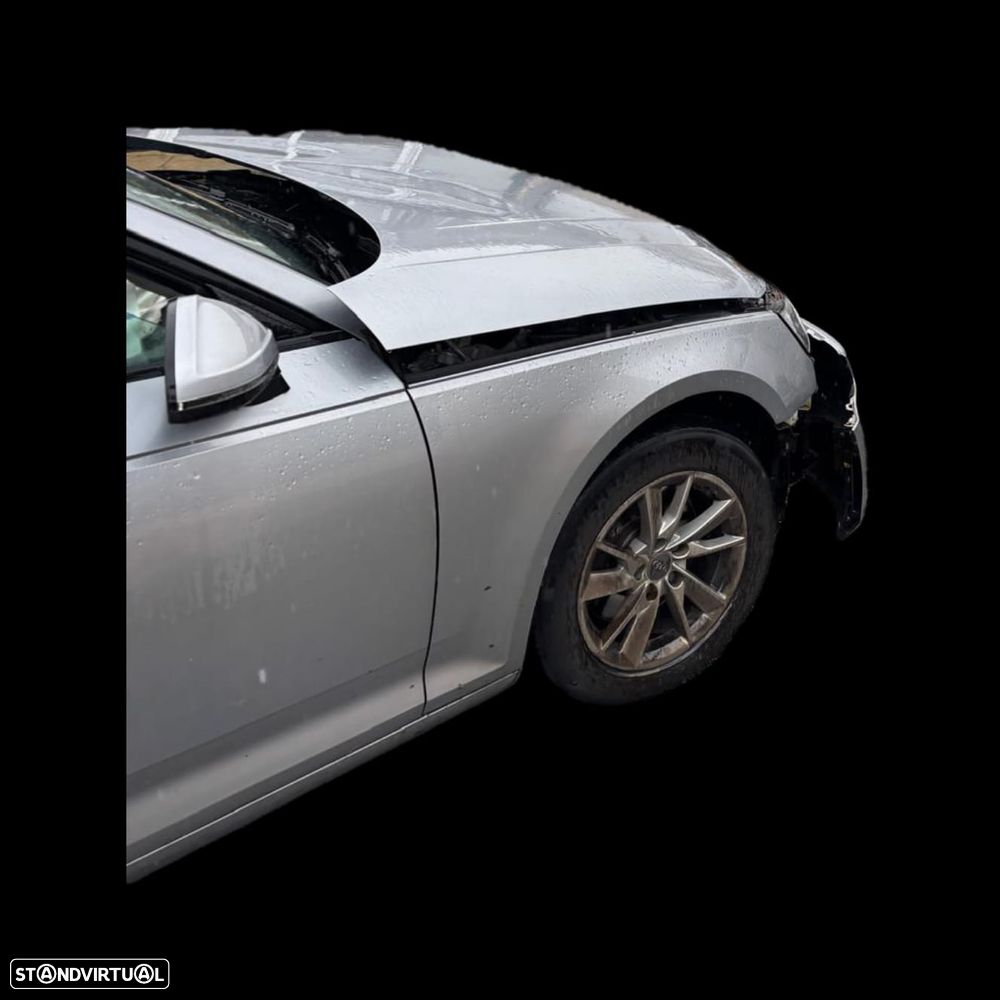 Audi A4 Avant 2.0 TDI Advance - 4