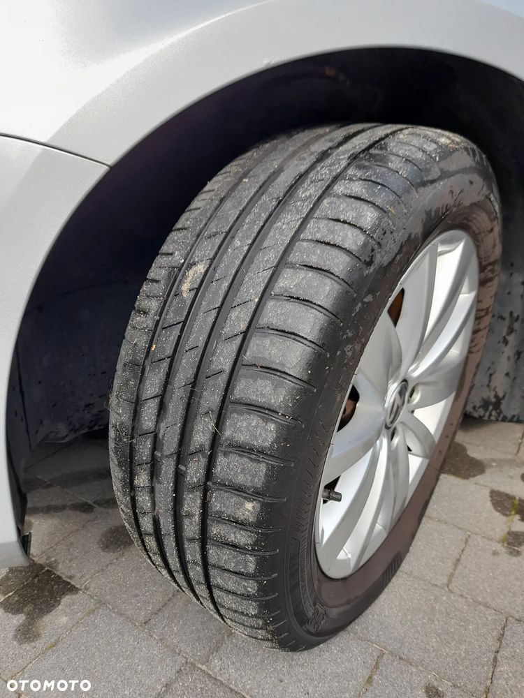 Volkswagen Passat 2.0 TDI Comfortline - 12