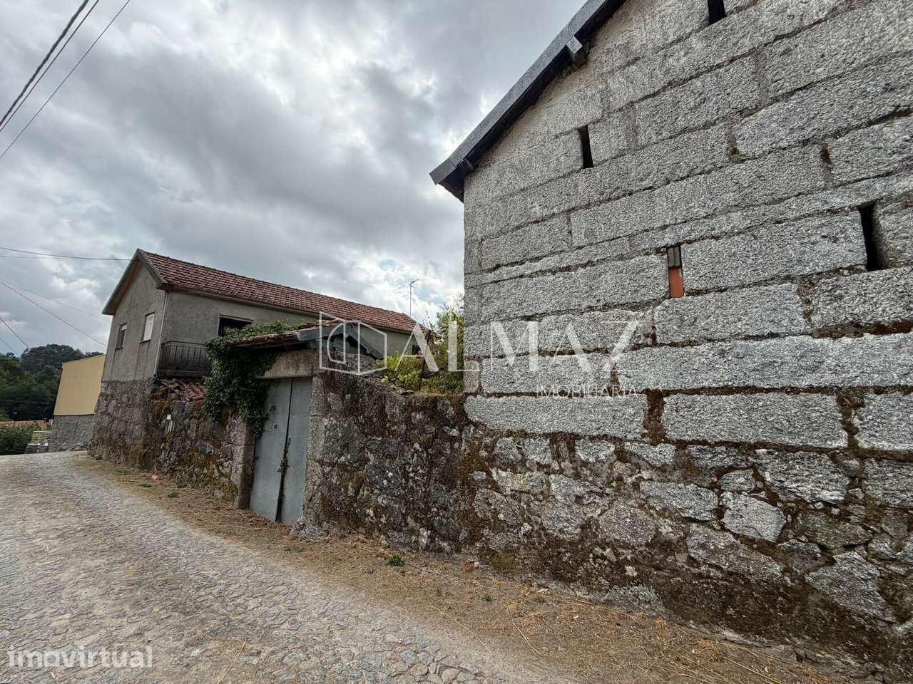 Moradia para Restauro c/ Terreno de 340 m2 | Estorãos, Fafe - Grande imagem: 4/31