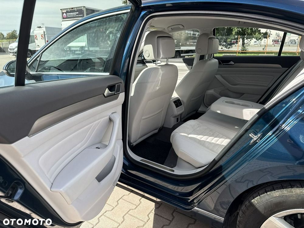 Volkswagen Passat 2.0 TSI Elegance DSG - 14