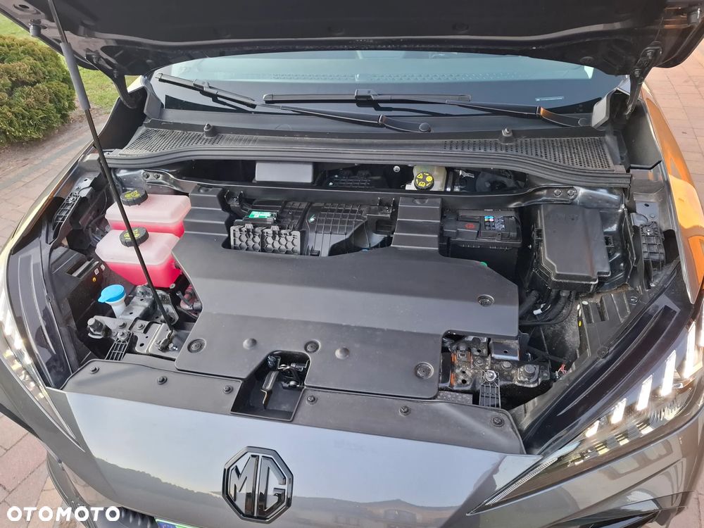 MG 4 Luxury 49 kWh - 25