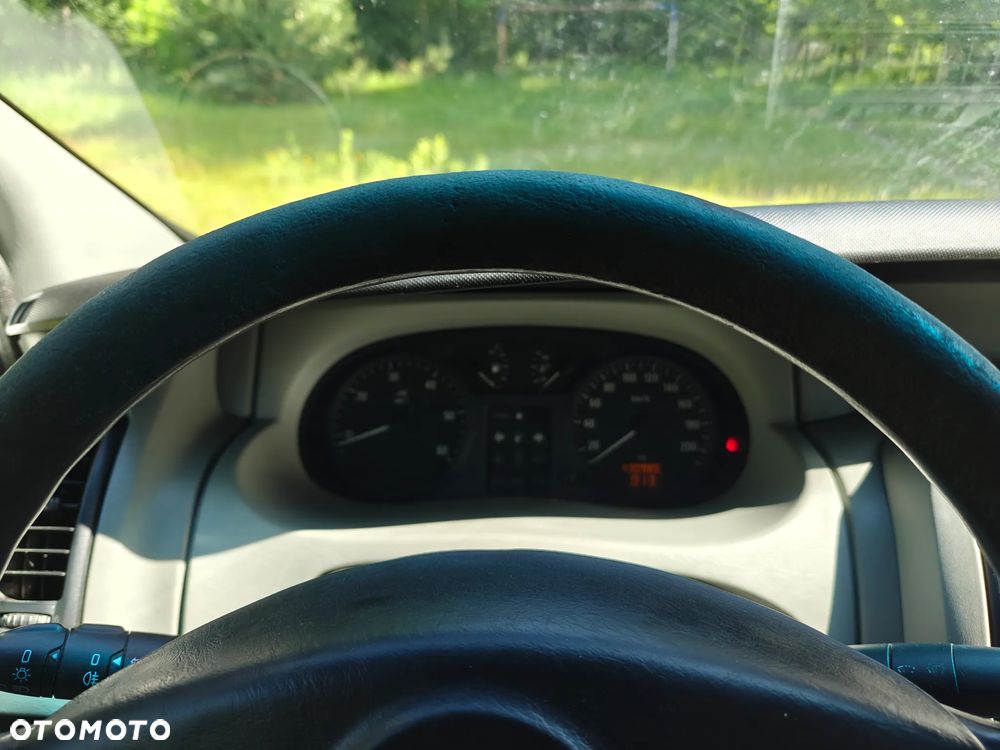 Opel Vivaro Traffic Chłodnia - 8