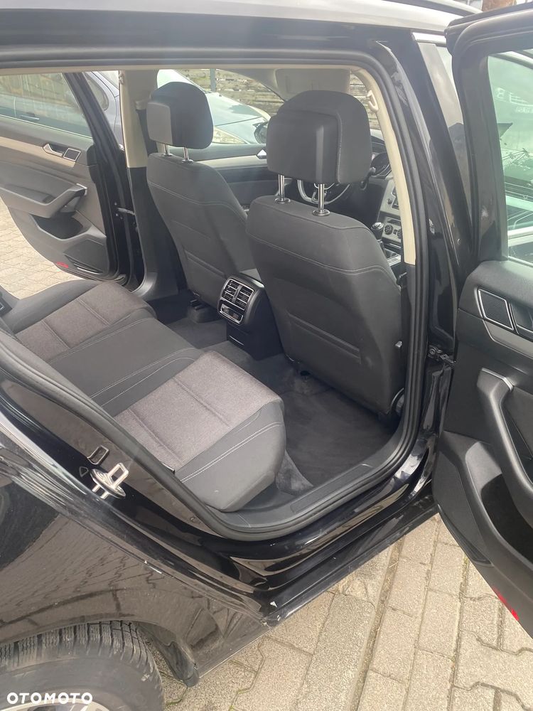 Volkswagen Passat 2.0 TDI BMT Comfortline - 11