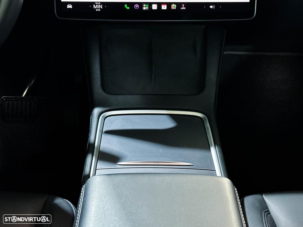 Tesla Model Y Long Range Dual Motor AWD - 23