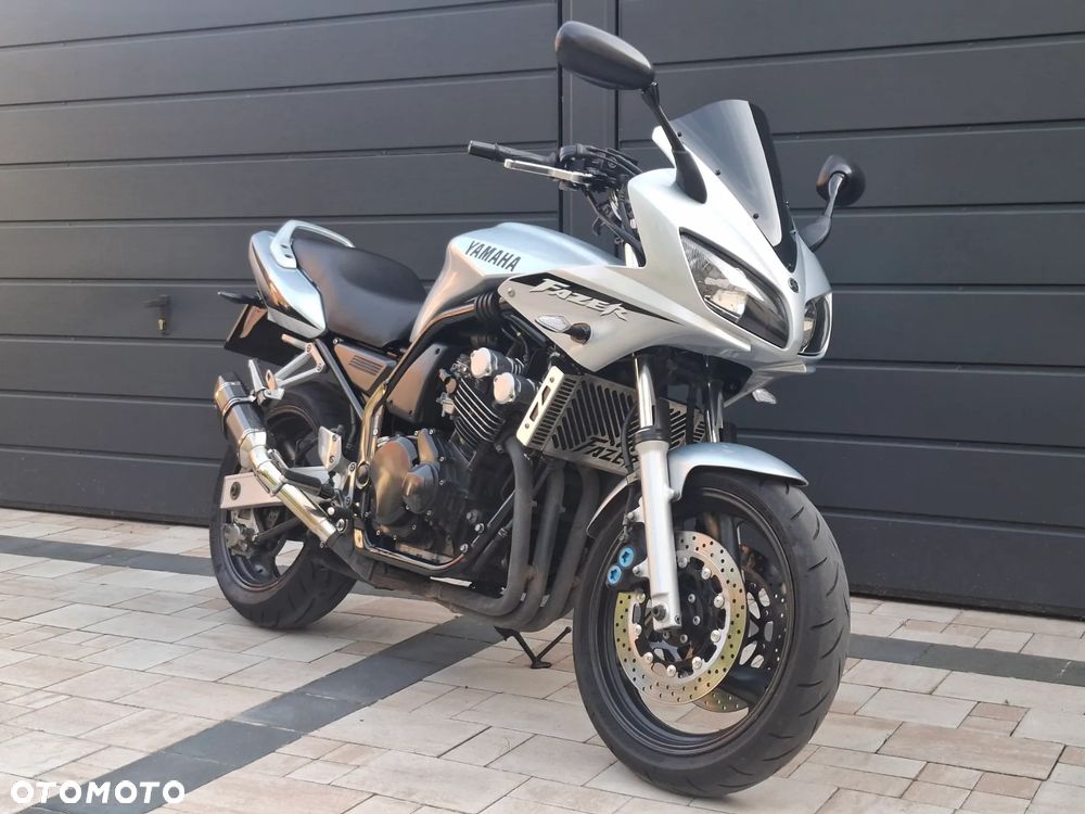 Yamaha FZS - 1