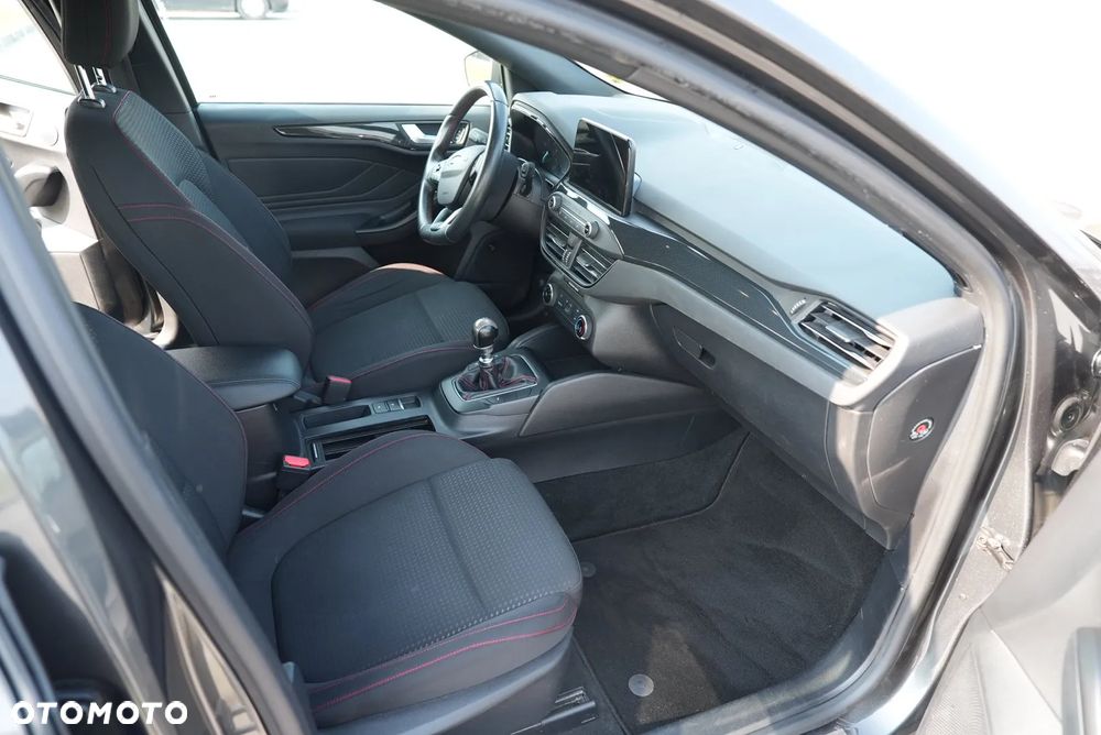 Ford Focus 1.5 EcoBoost ST-Line Business - 15