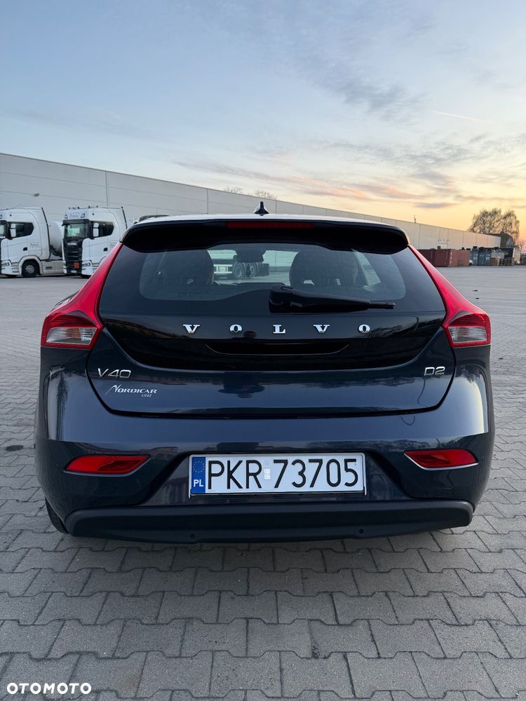 Volvo V40 D2 - 7