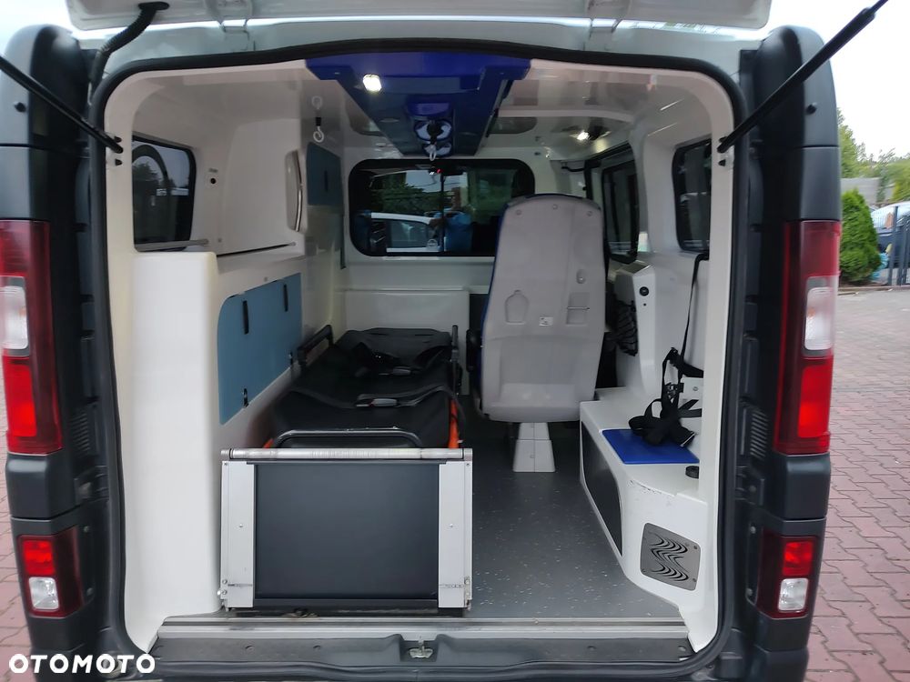 Renault Trafic Grand 1.6 dCi - 19
