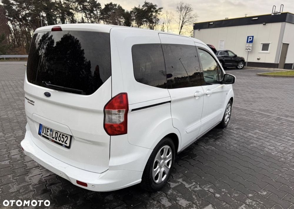 Ford Tourneo Courier 1.5 TDCi Trend - 19