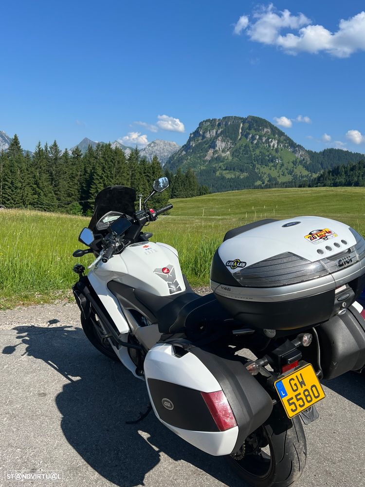 Honda VFR Crossrunner - 5