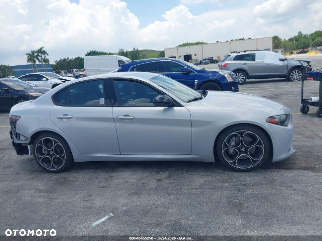 Alfa Romeo Giulia - 11
