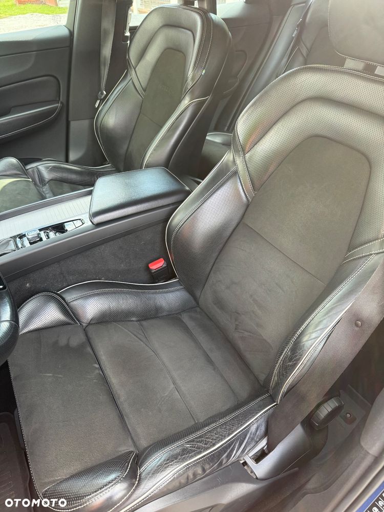 Volvo XC 60 D5 AWD R-Design - 10
