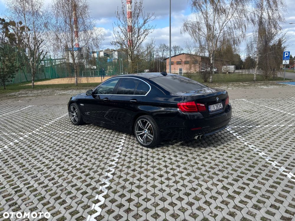 BMW Seria 5 528i - 4