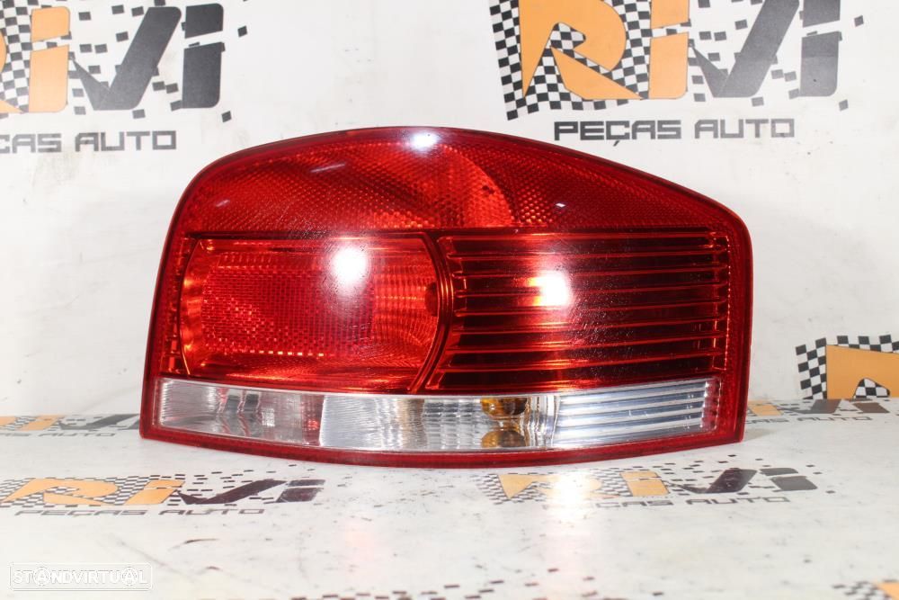 Farolim Direito Audi A3 (8P1)  Farolim Direito Audi A3 8P De 3 Portas - 7