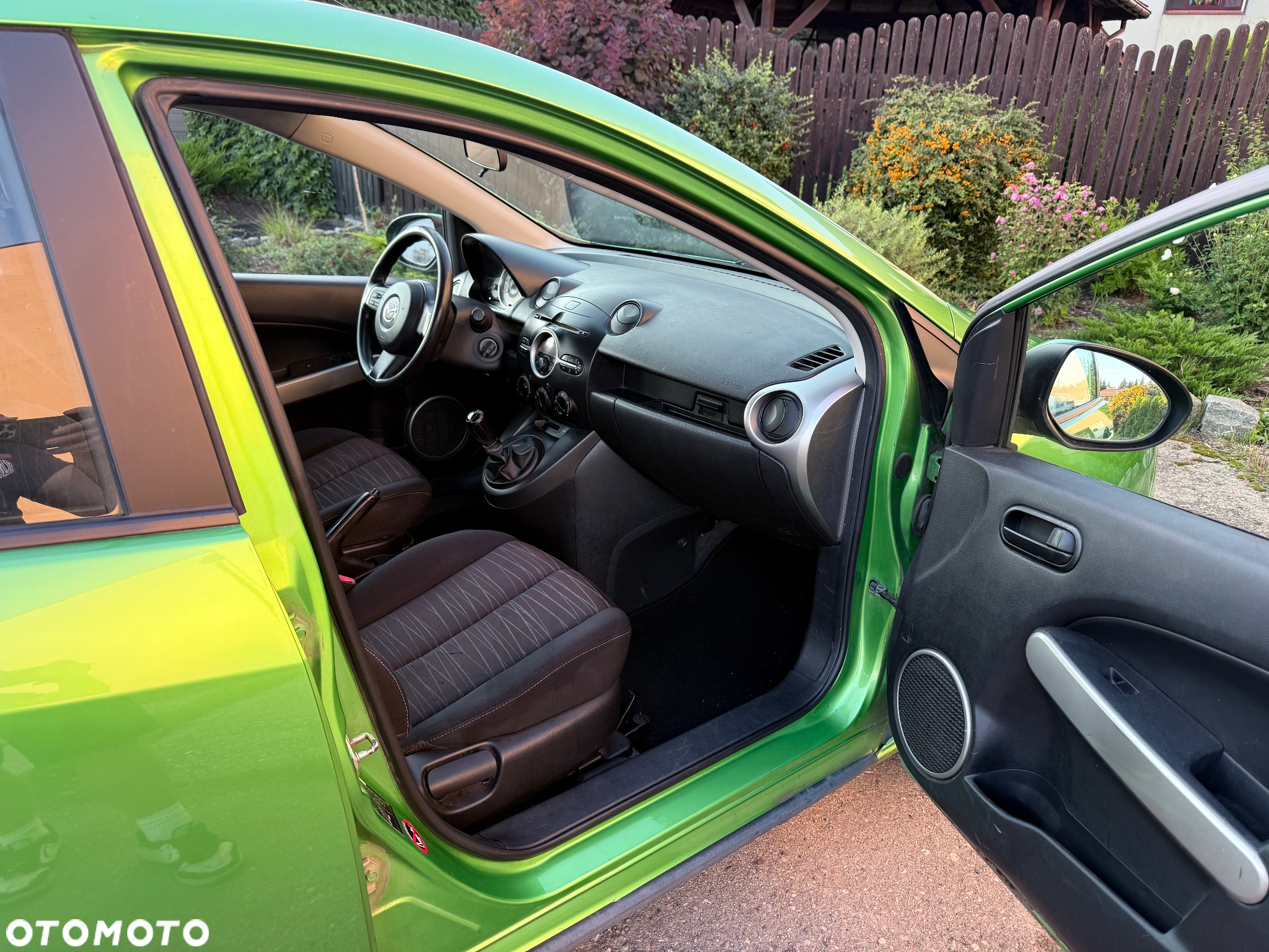 Mazda 2 1.3 Exclusive - 23