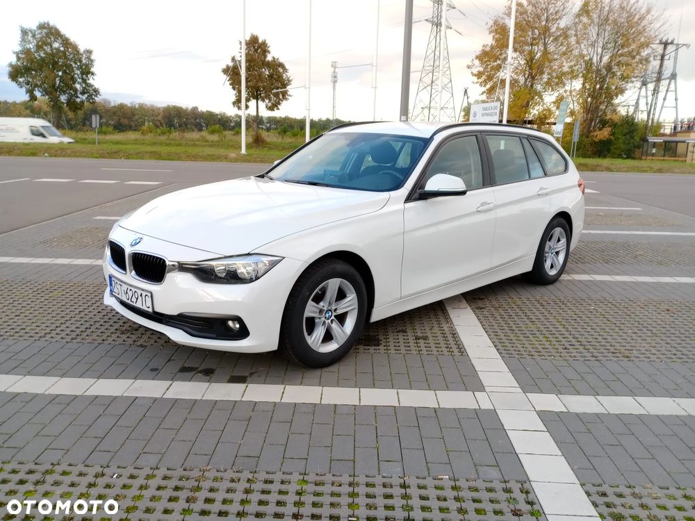 BMW Seria 3 318i - 14