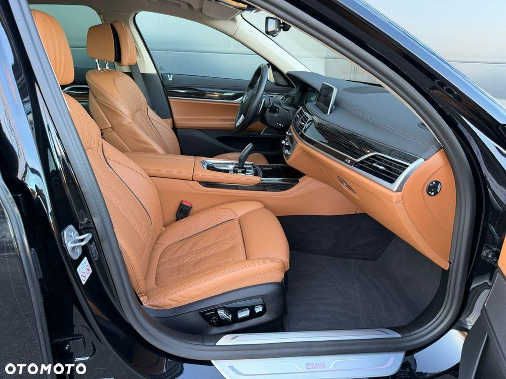 BMW Seria 7 - 23