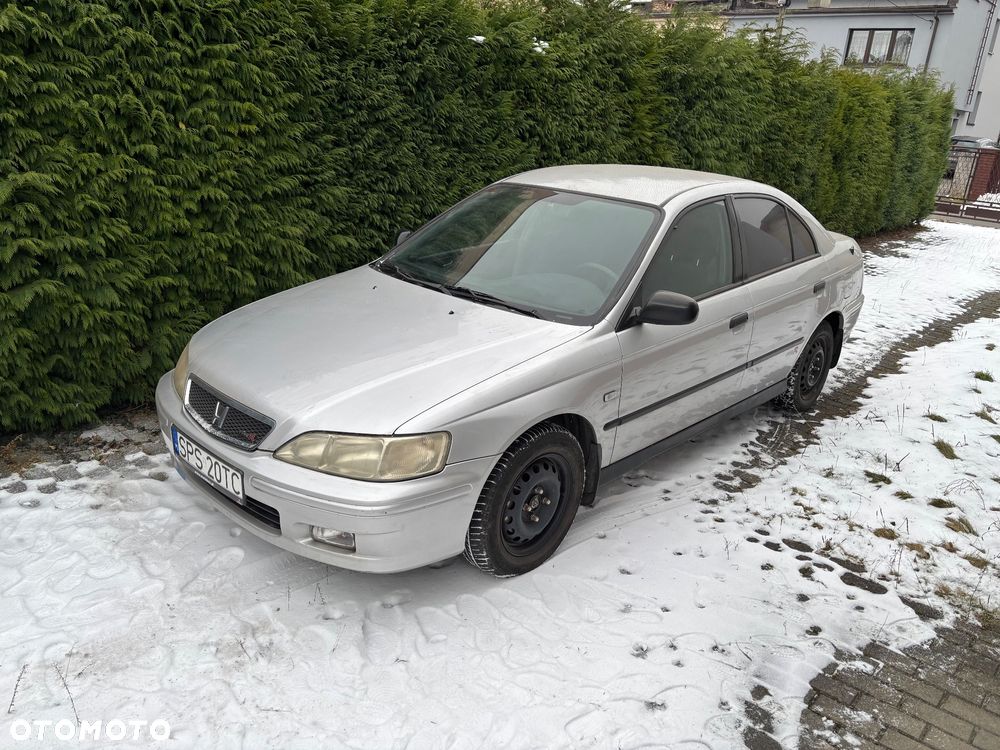 Honda Accord 1.8i S - 1