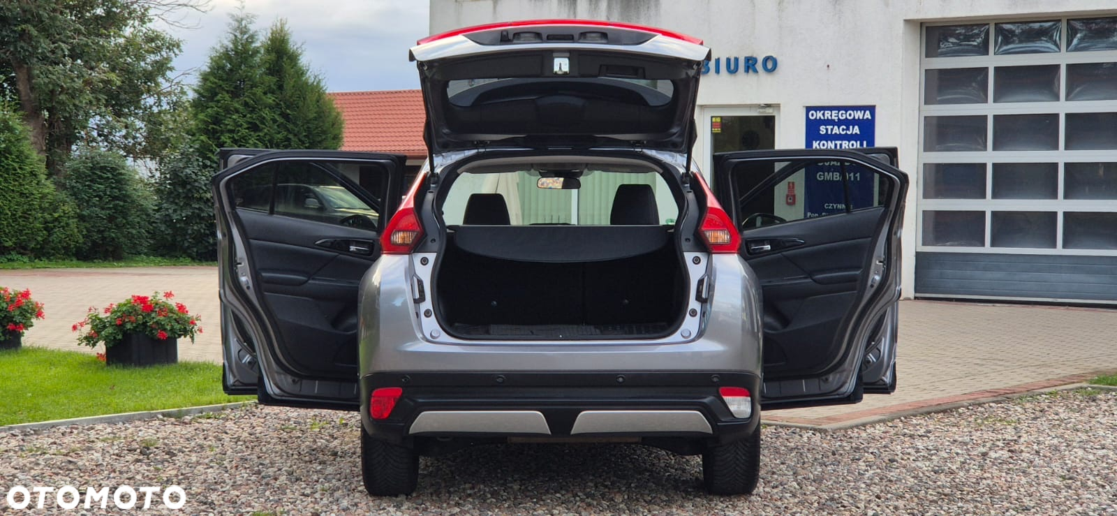 Mitsubishi Eclipse Cross - 12