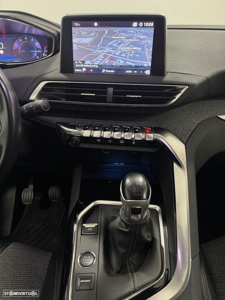 Peugeot 3008 1.2 PureTech Allure EAT8 - 27