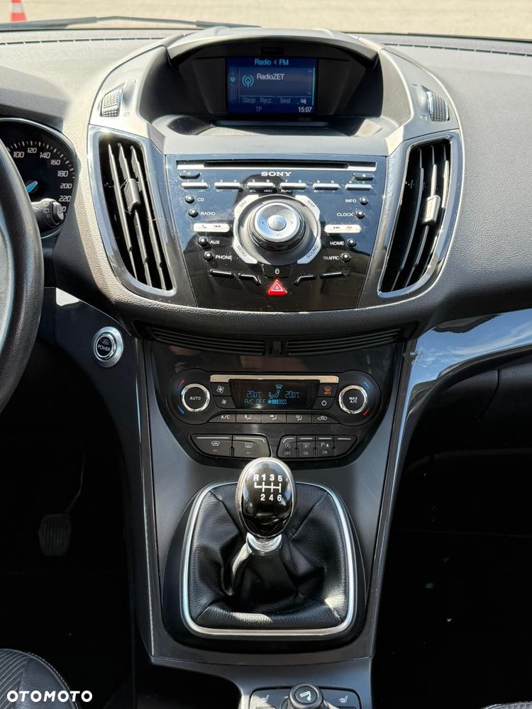 Ford Kuga 1.6 EcoBoost 2x4 Trend - 29