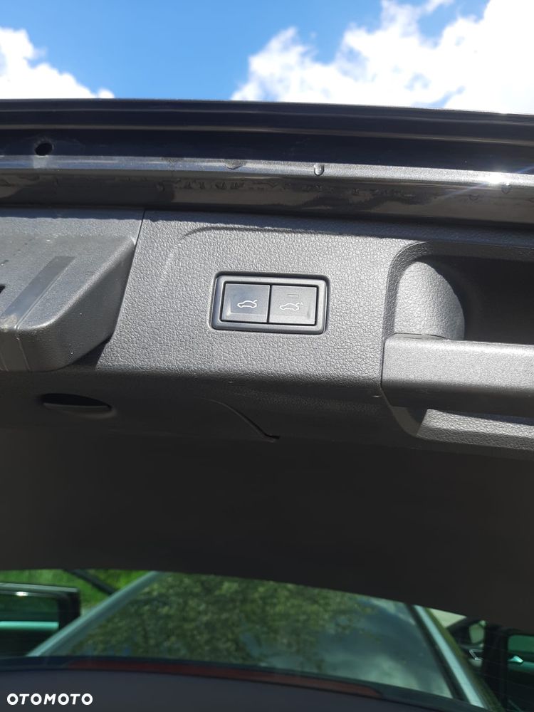 Volkswagen Passat Variant 1.6 TDI (BlueMotion Technology) DSG Comfortline - 27