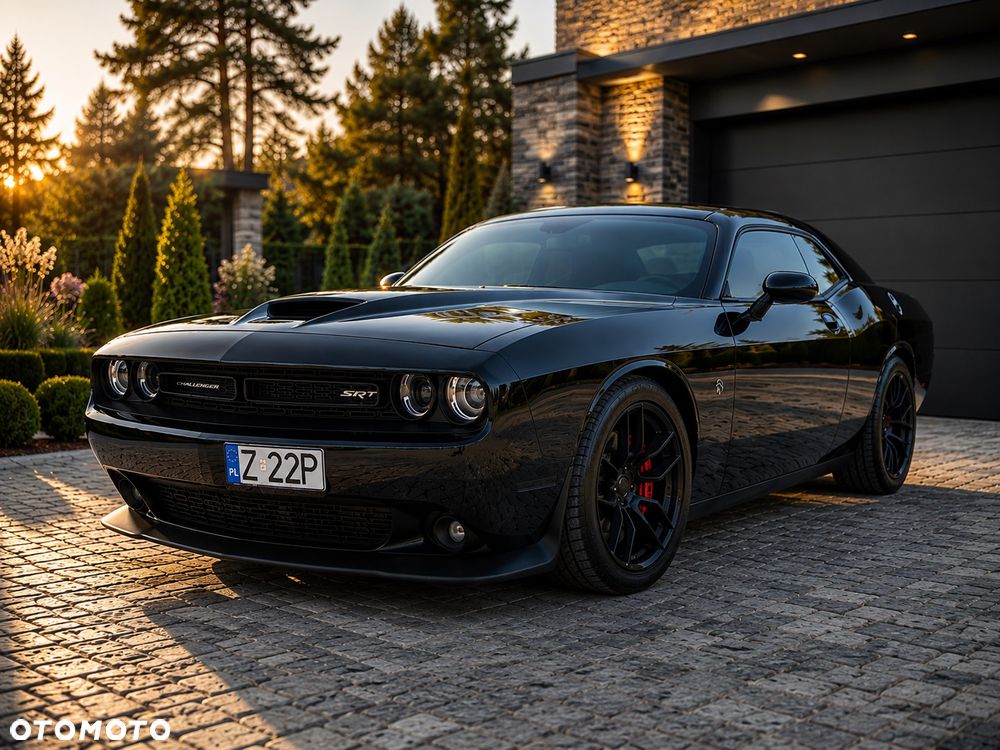 Dodge Challenger - 2