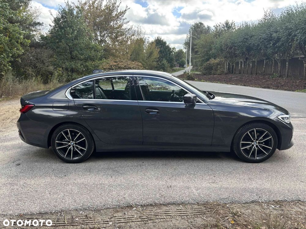 BMW Seria 3 320d xDrive Sport Line - 7