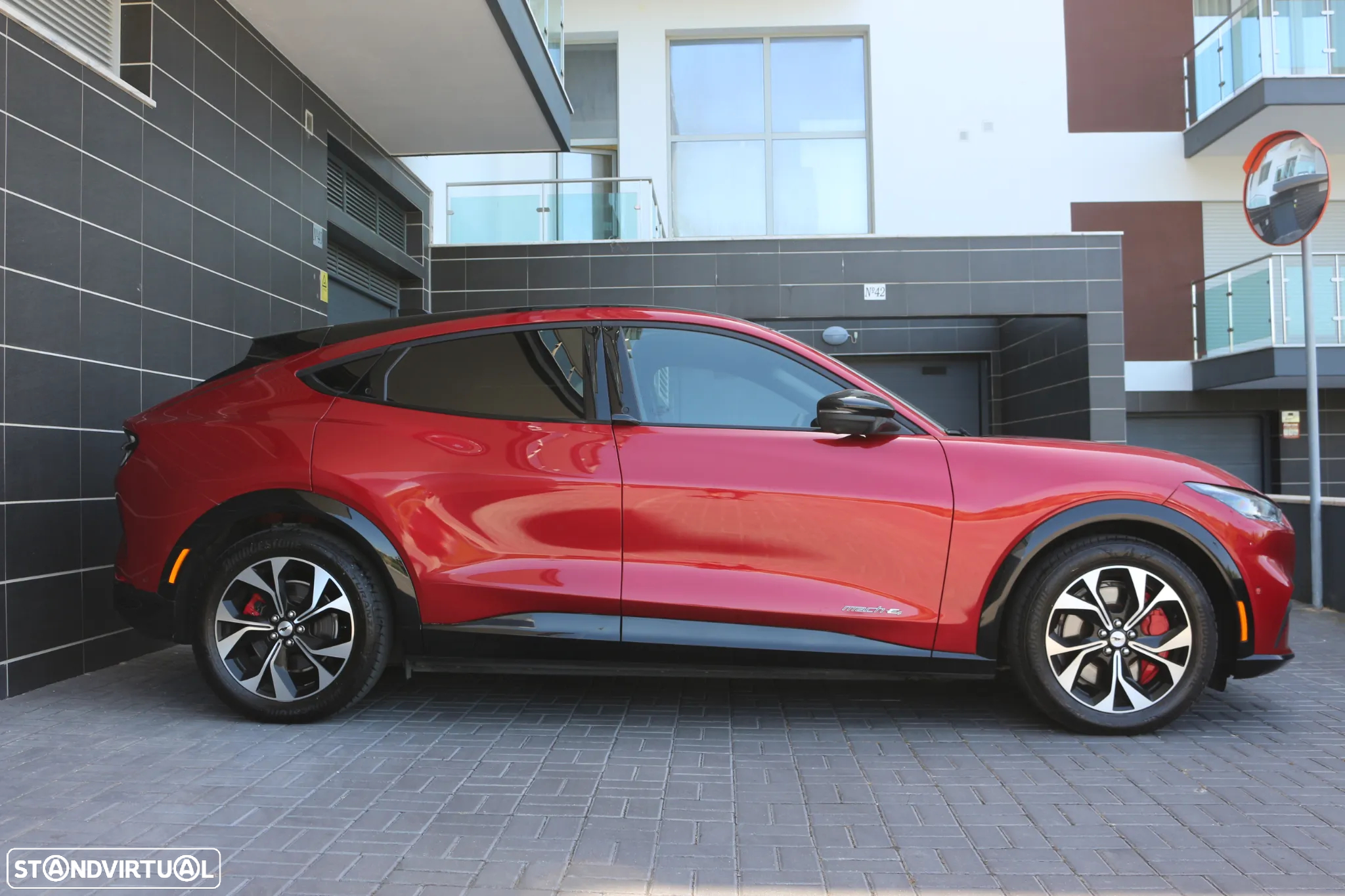 Ford Mustang Mach-E Premium AWD - 11