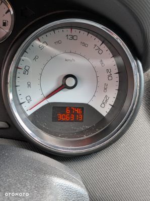 Peugeot 308 2010 photo 4