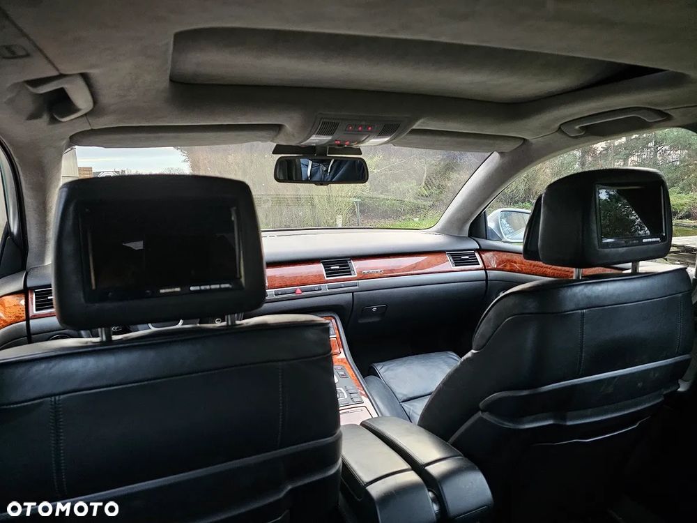 Audi A8 4.2 Quattro - 6