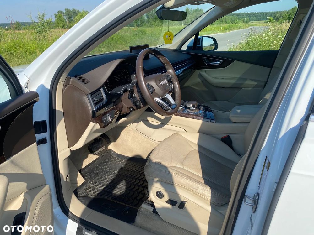 Audi Q7 3.0 TFSI Quattro Tiptronic - 11