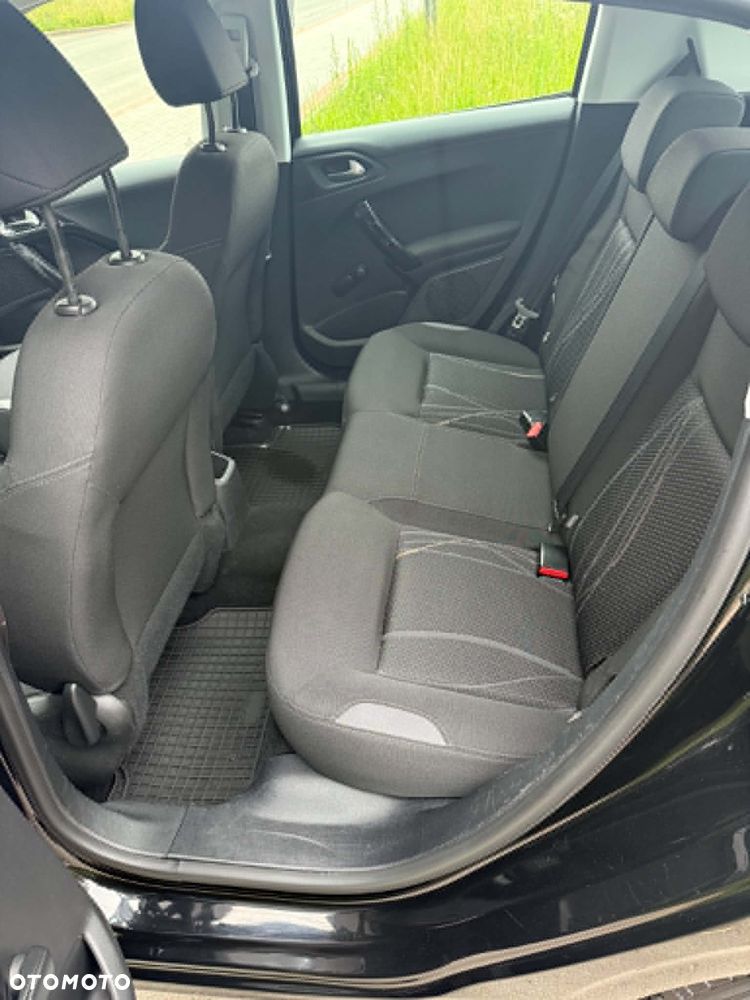 Peugeot 208 82 VTI Allure - 10