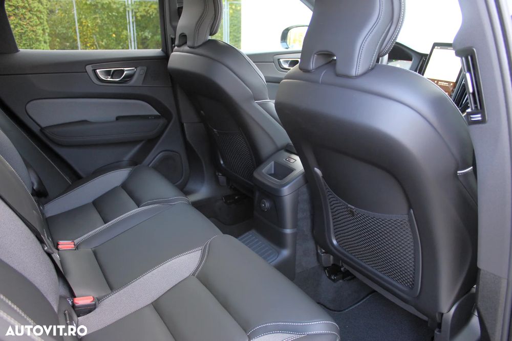 Volvo XC 60 T8 AWD AT PHEV Ultra Black Edition - 10
