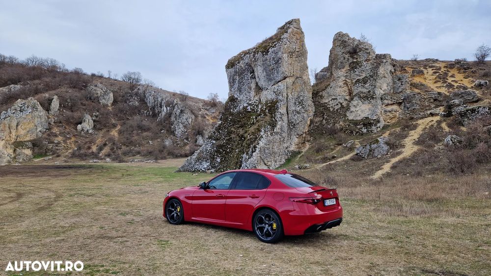Alfa Romeo Giulia 2.0 Turbo AWD AT8 Veloce - 6