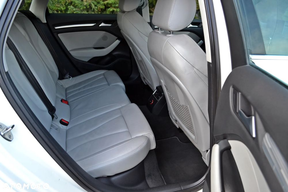 Audi A3 Sportback - 17