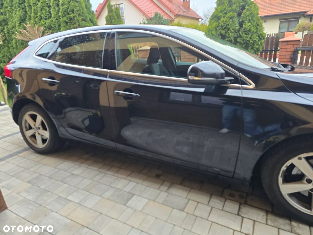 Volvo V40 D2 Momentum - 4