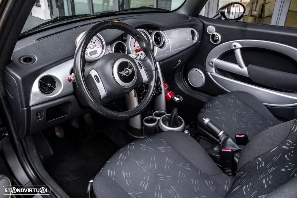 MINI Cabrio Cooper - 26