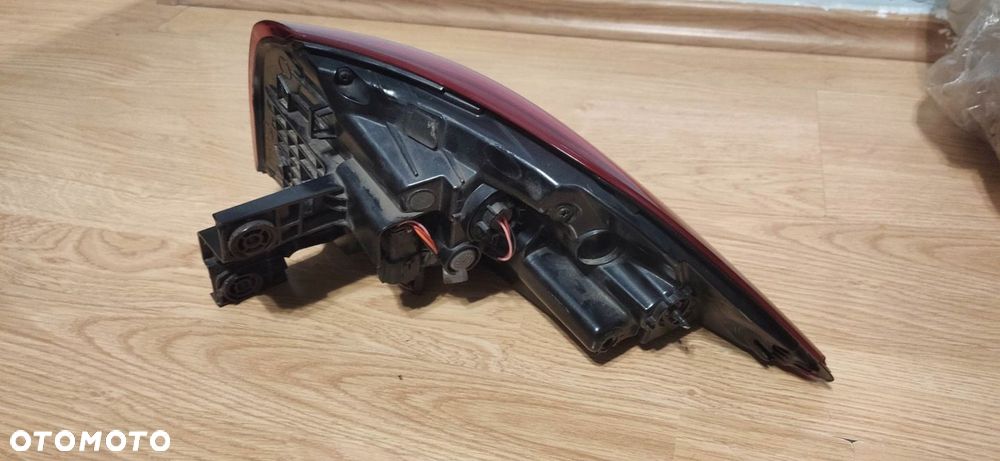 LAMPA TYŁ LEWA HYUNDAI TUCSON III LIFT 18- - 2