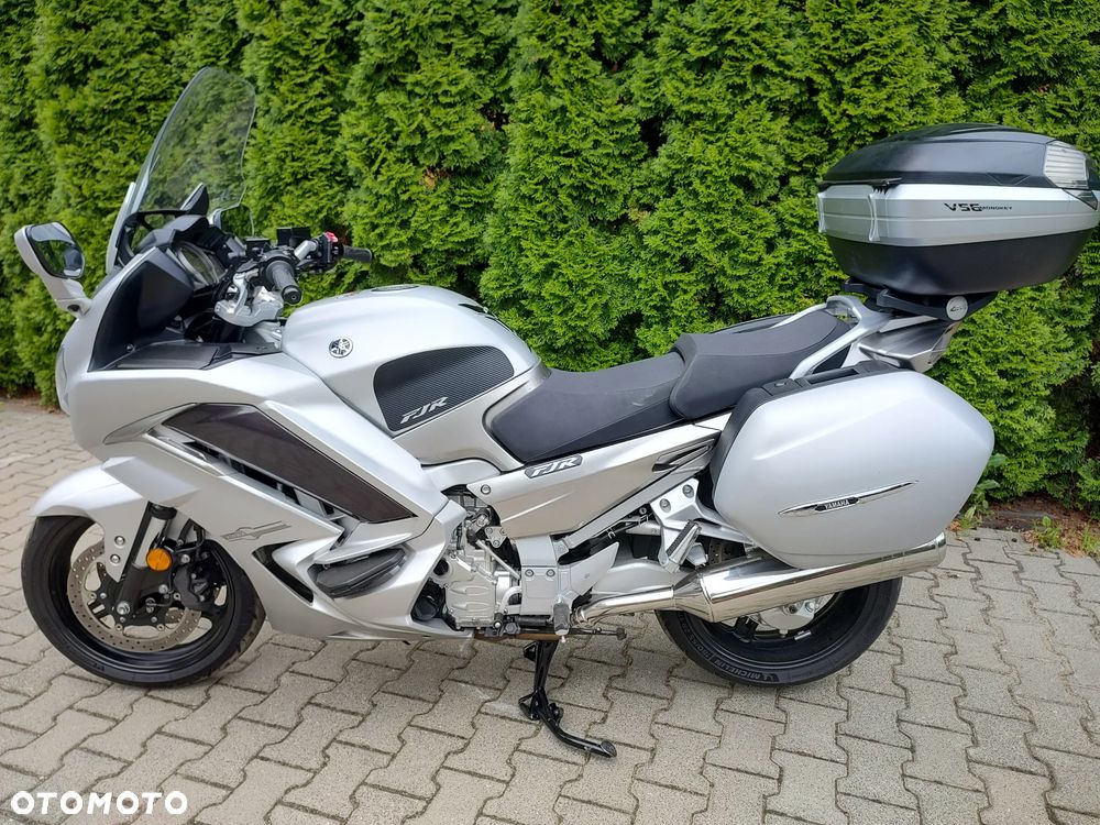 Yamaha FJR - 10