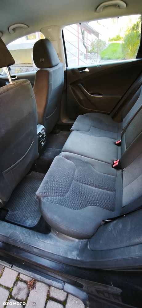 Volkswagen Passat - 9