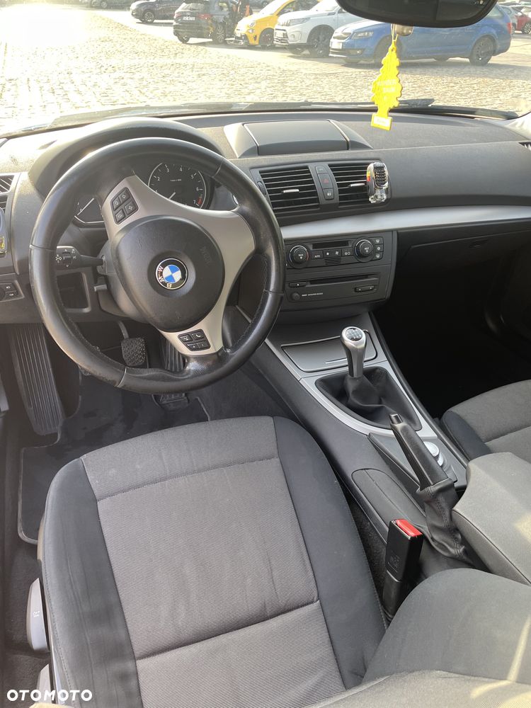 BMW Seria 1 - 18